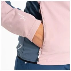 Giacca Da Trekking DARE2B Avidly Softshell Dusky Rose Orion Grey 18 Giacca Da Trekking DARE2B Avidly Softshell Dusky Rose Orion Grey -Camp Sconto 83d4a5975ddb621c6505096aa384c5425def2641 E23DARETTH3373965 905