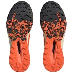 Scarpe Da Trail Adidas Terrex Agravic Ultra Impora/Crywht/Corfus -Camp Sconto e21cef1a51dfc0fc5fa078005f36da316b86a83e E22ADIDCHA1359942 9